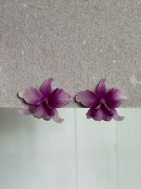 1950’s vintage flower earrings